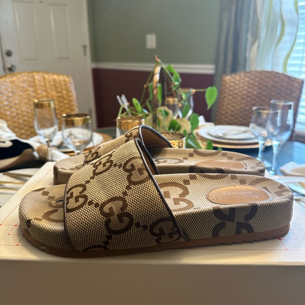 Gucci slides size 43 no box